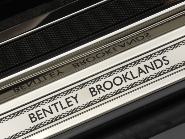 Bentley Brooklands фото